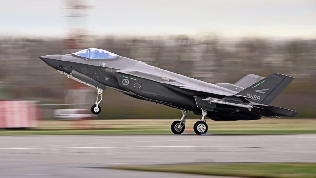 Breaking: Norwegian F-35 Jets Deployed to Poland Amid Russian Missile Assault on Ukraine